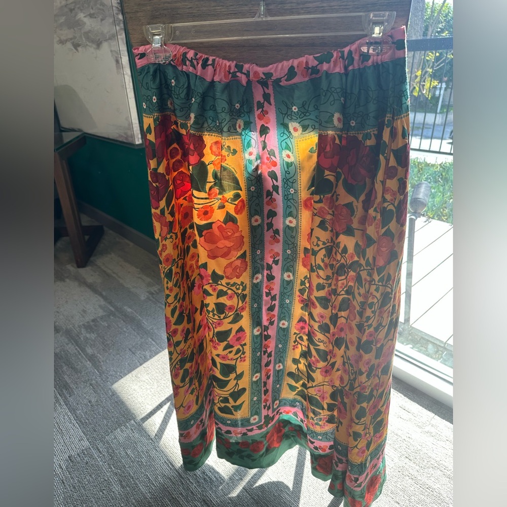 FARM Rio Floral Midi Skirt -  L - Picture 8 of 10